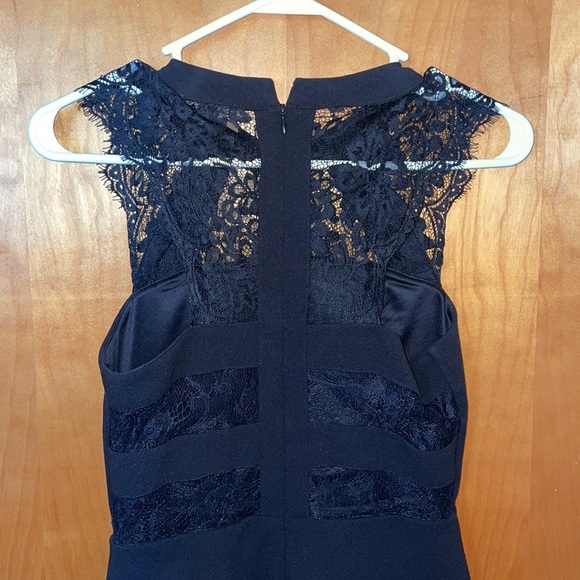 Express Dress - Picture 3 of 4